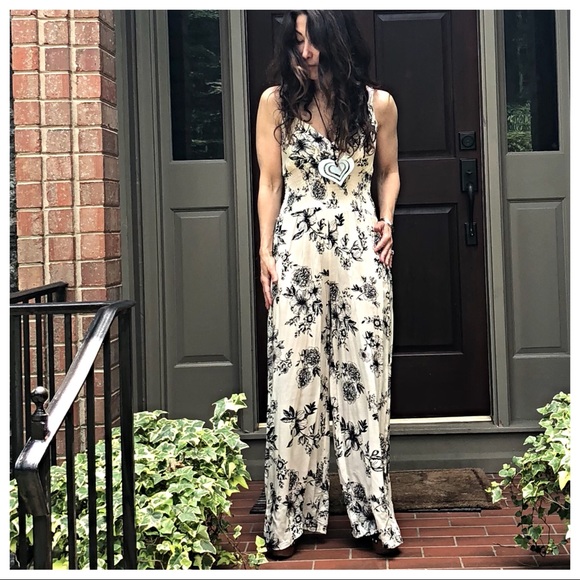 ✨LAST ONE ✨PARIS wide leg tank jumpsuit - Picture 6 of 8